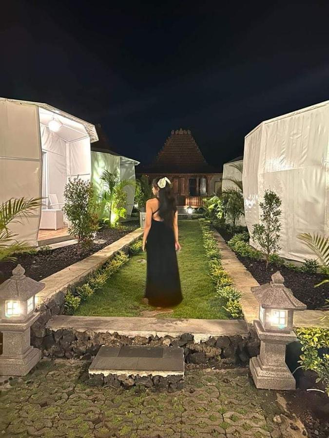 Starlake Villa & Glamping Kubupenlokan Kültér fotó