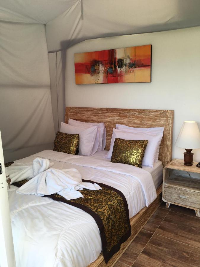 Starlake Villa & Glamping Kubupenlokan Kültér fotó