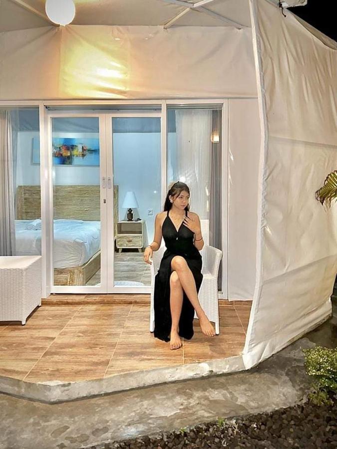 Starlake Villa & Glamping Kubupenlokan Kültér fotó