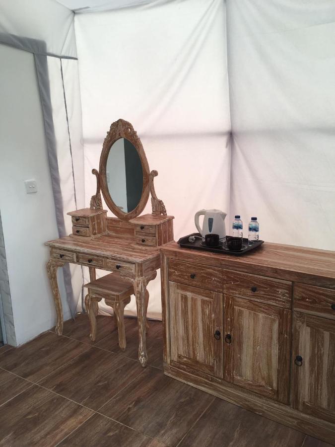 Starlake Villa & Glamping Kubupenlokan Kültér fotó