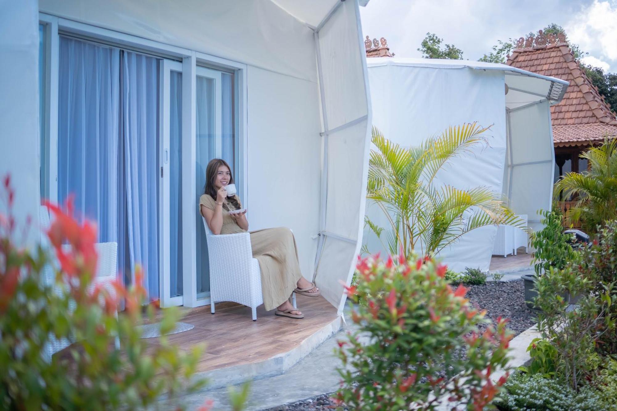 Starlake Villa & Glamping Kubupenlokan Kültér fotó